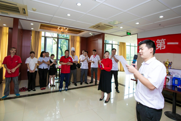 南京市职工疗养院举办首届“南疗杯”掼蛋比赛